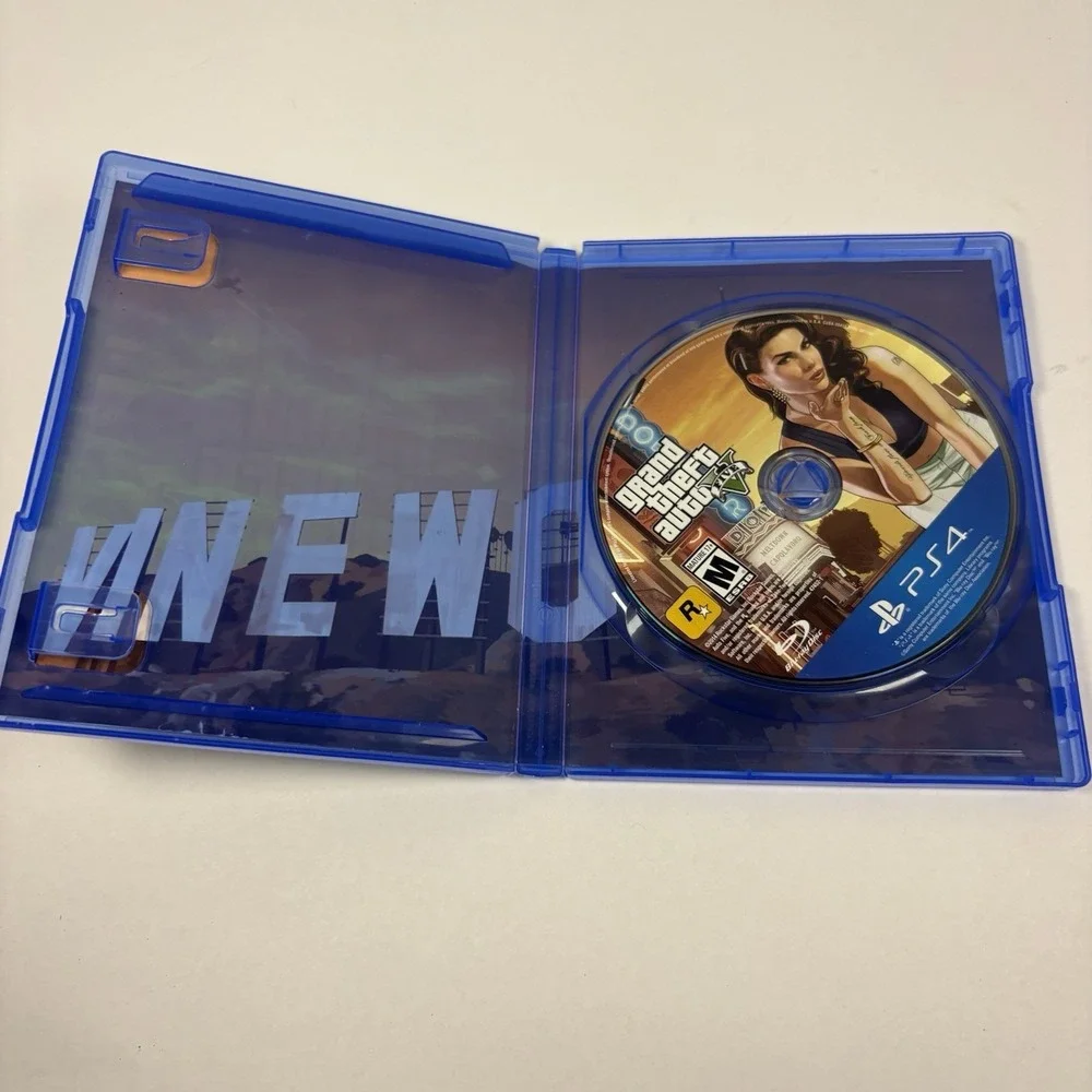 Grand Theft Auto V; CIB & Map Included (Sony PlayStation 4, 2014)